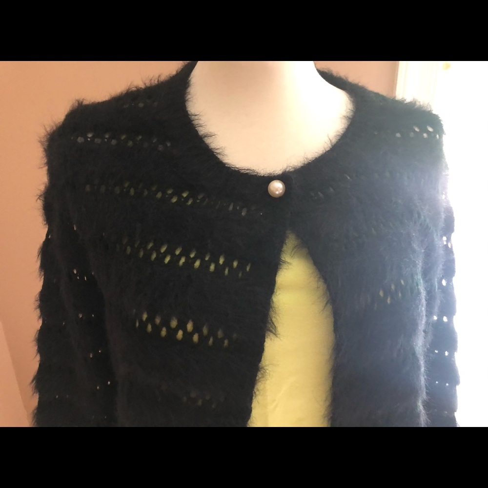Sioni Black Sweater Cardigan with Pearl Fastener - Picture 3 of 7